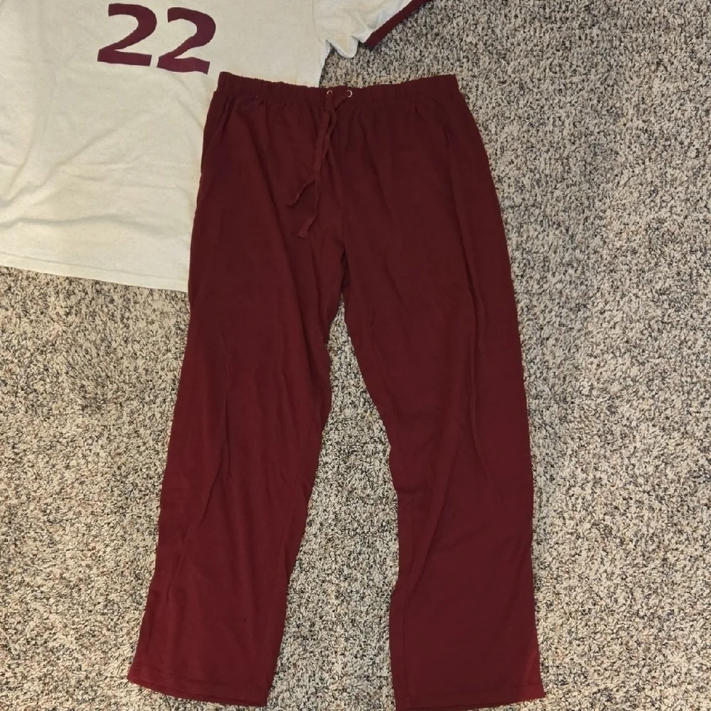 Qatar Airways FIFA Cream and Maroon Pajama Set - Picture 4 of 4